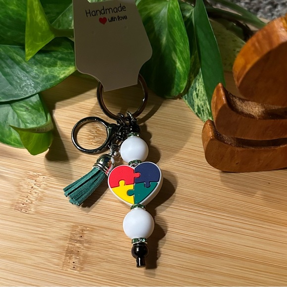 Handmade Accessories - Autism Awareness Keychain 🧩 Handmade Silicone Beads‎ | Puzzle Piece Colors